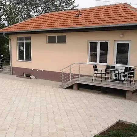 Apartmani-sobe Manic Apartment