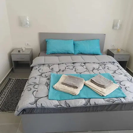 Apartmani-sobe Manic
