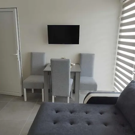 Apartment Apartmani-sobe Manic *