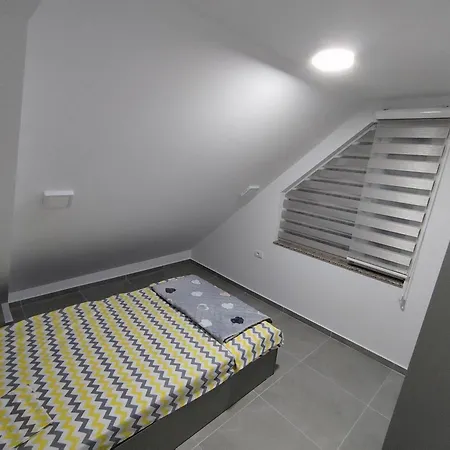 Apartmani-sobe Manic Apartment *