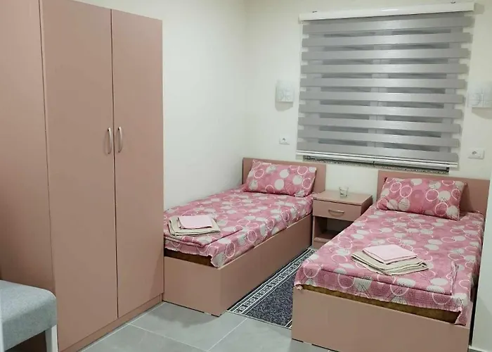 Manic سوكو بانيا