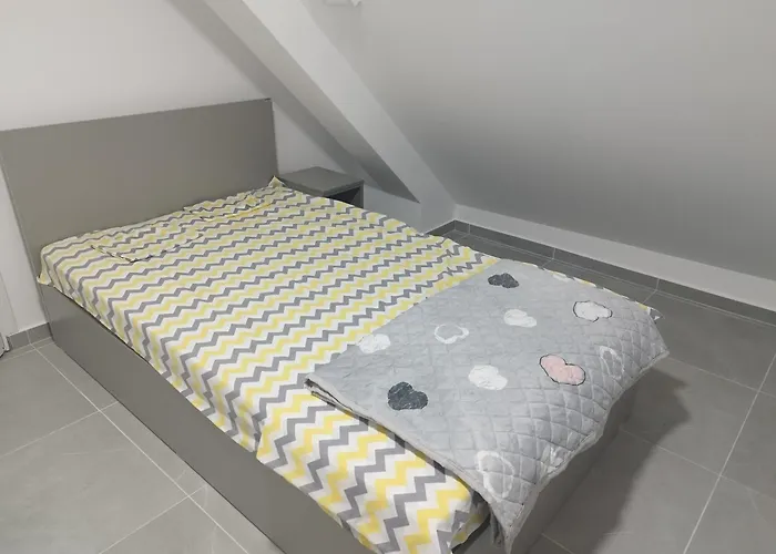 Manic شقة سوكو بانيا